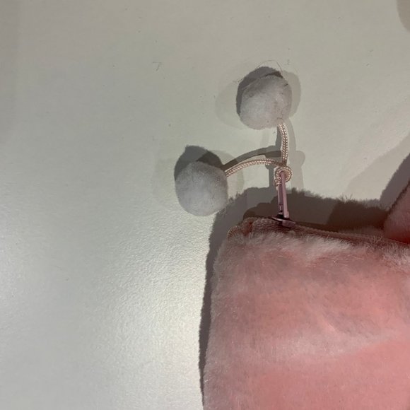 Hello Kitty Pink Fuzzy Bag - Picture 9 of 10